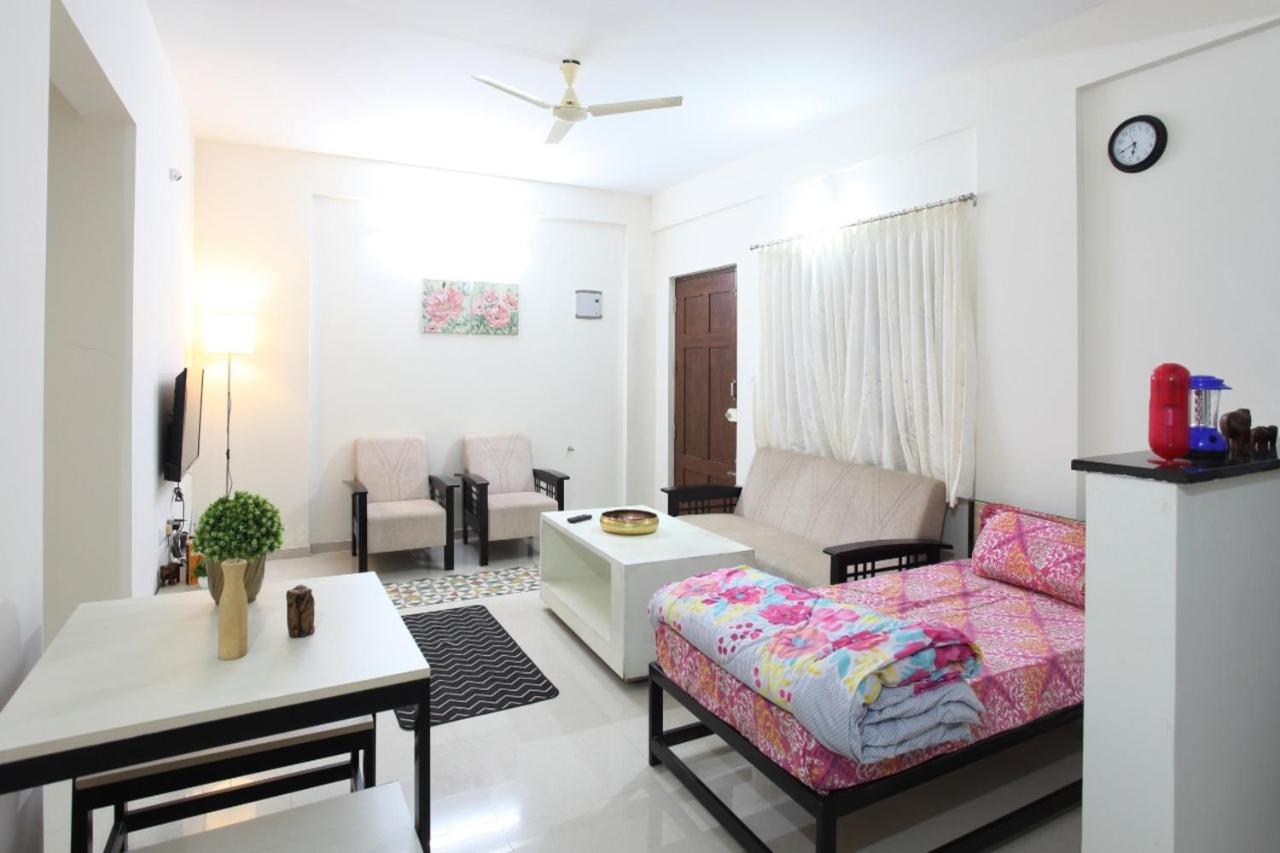 Qualtems Guest House-With Ac Options Bangalore Exterior foto